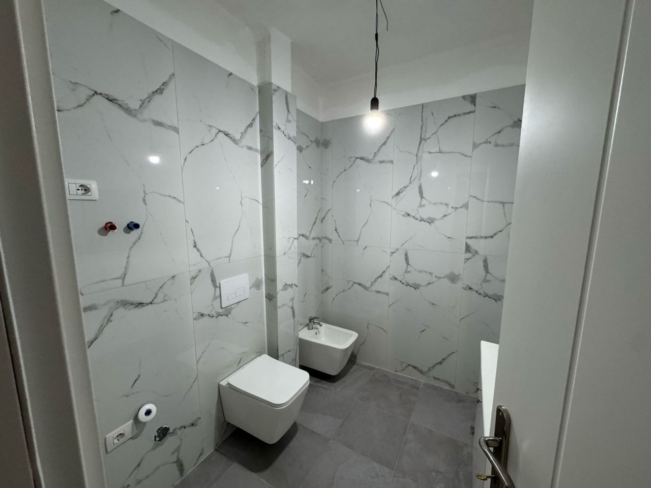 5 Rruga Enver Jaho, Vlorë